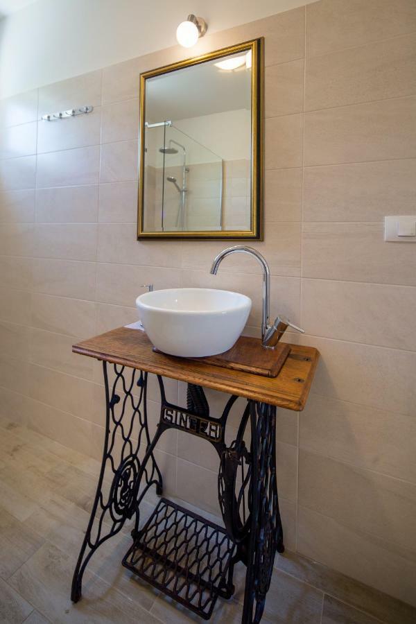 Ferienwohnung House Jozefina With Pool Rovinj Exterior foto